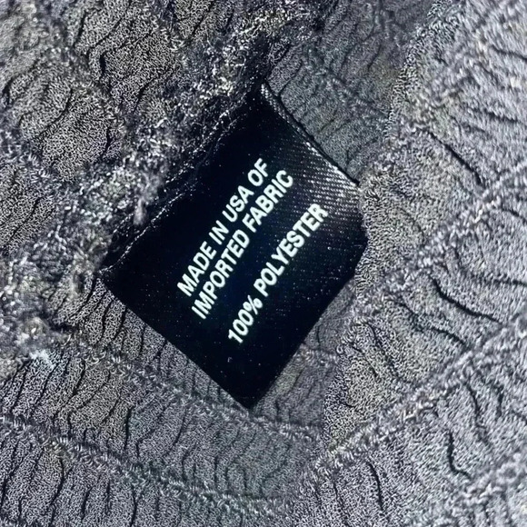 DREW Black Puff Sleeve Scrunch V-Neck Size Small - Picture 7 of 8